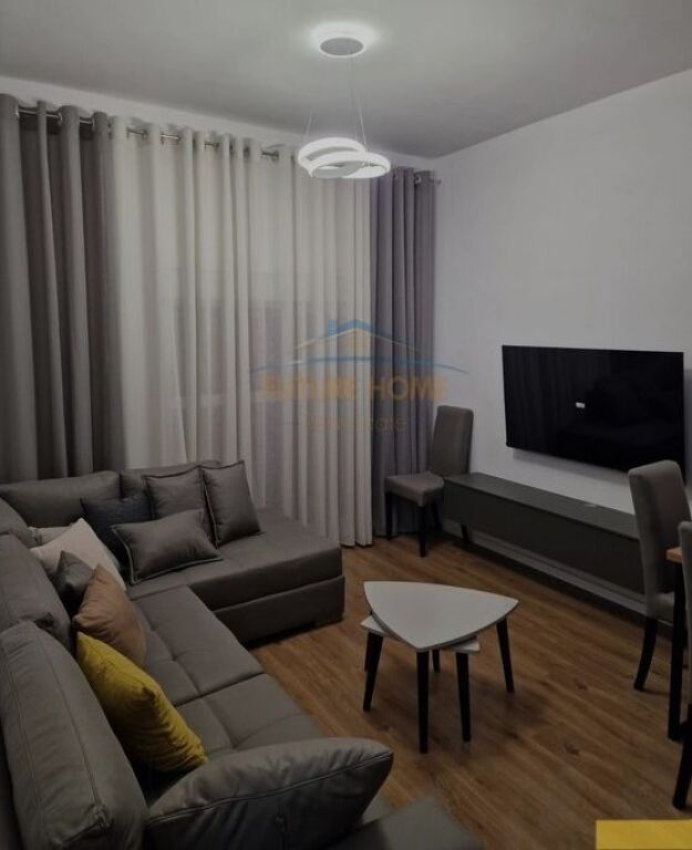 Qera, Apartament 1+1+Post parkimi , Alidemi, Tirane.