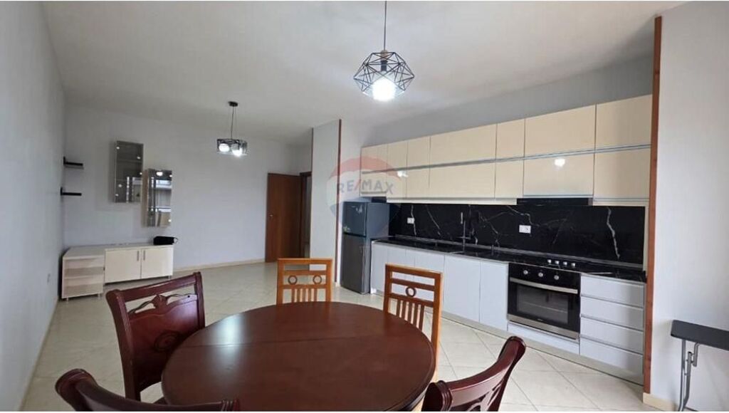 Apartament 1+1 në shitje ne Bulevard