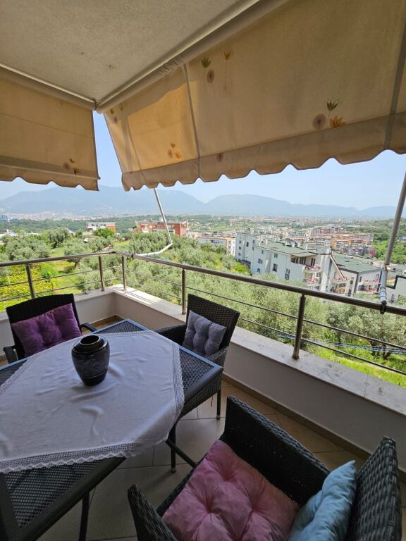 Apartament 2+1 per qera Liqeni i Thate !