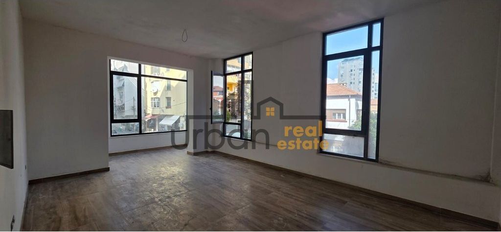 Business Premises for Rent at Mine Peza/Donika Center