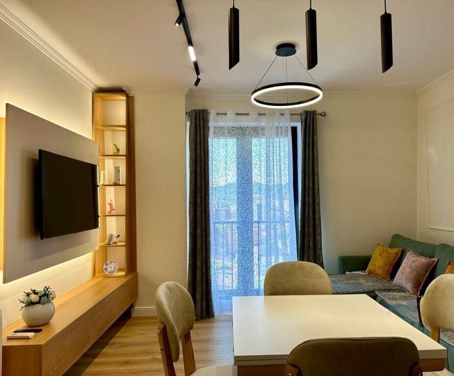 🏡 Apartament 1+1 me qira në qendër – Rruga e Kavajës