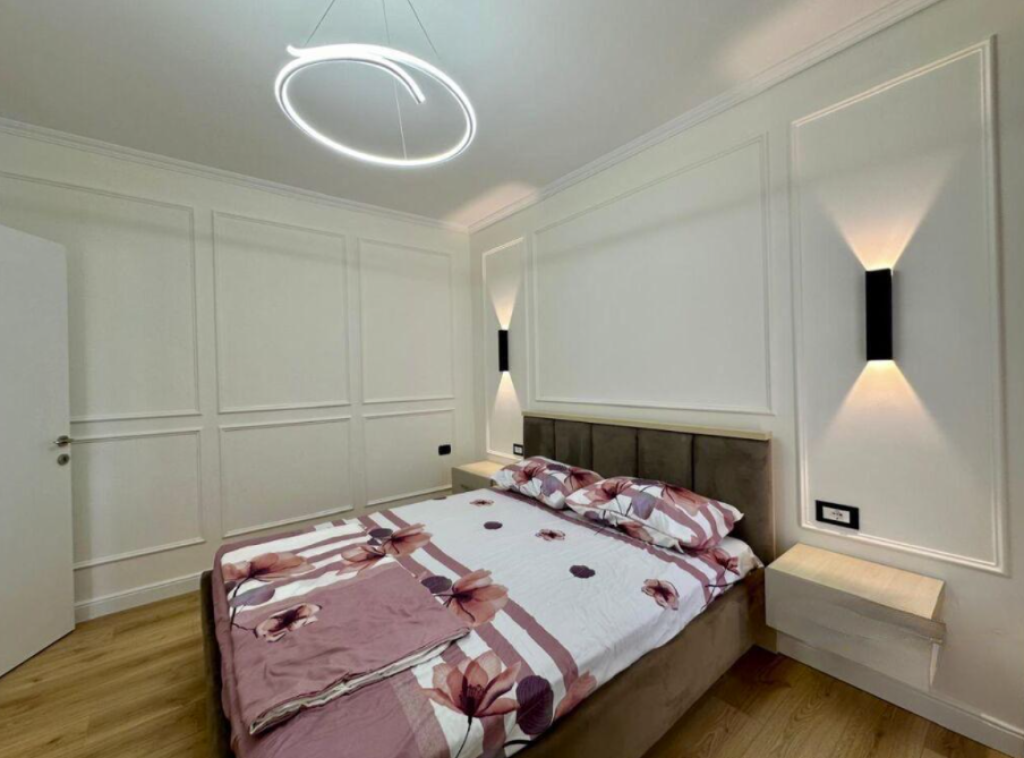 🏡 APARTAMENT 1+1 ME QIRA – RRUGA E KAVAJËS, QENDËR