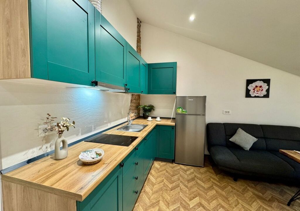 Apartament me Qira në Komuna e Parisit - 600 EUR