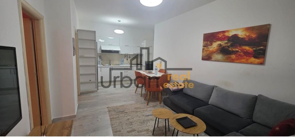 🏡 JEPET ME QERA APARTAMENT 2+1 – PAZARI I RI
