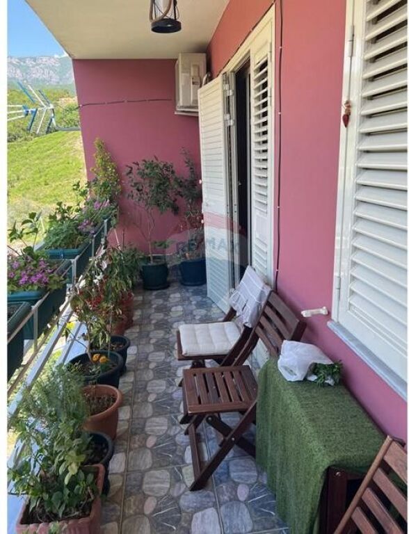Apartment 3+1+2 for sale, in the Fresku area, on Thesari street