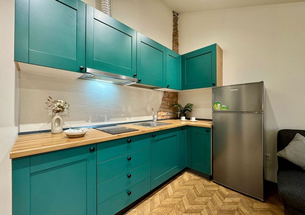 Apartament me Qira në Komuna e Parisit - 600 EUR