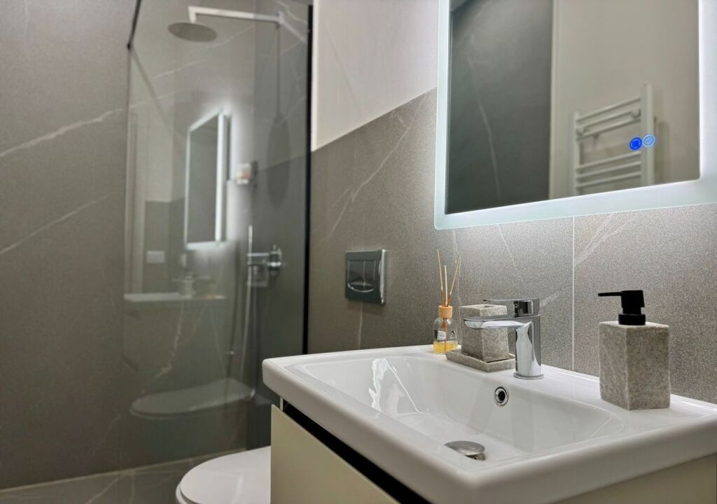 Apartament me Qira në Komuna e Parisit - 600 EUR