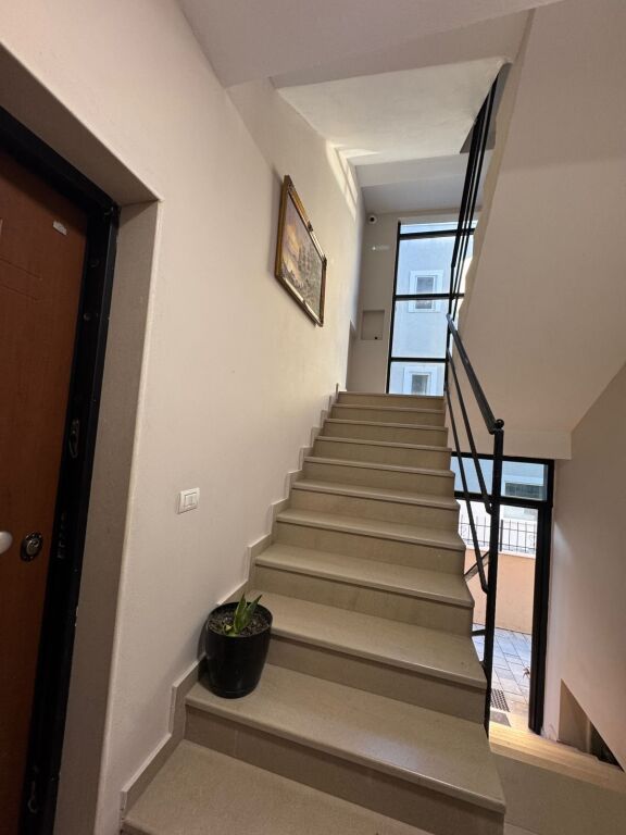 Jepet me qera apartament 1+1 ne Astir prane Rezidences "Klensi".