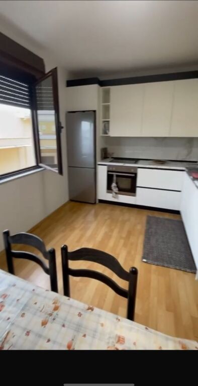 APT 5 CAMERE + 2 BAGNI IN SPIAGGIA DURRËS