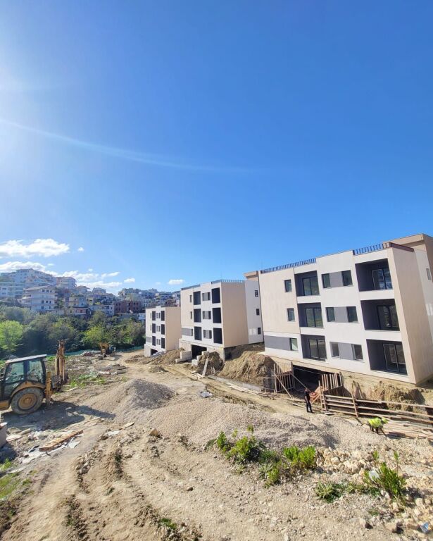 🏡 Shitet Apartament 2+1 në Fresk