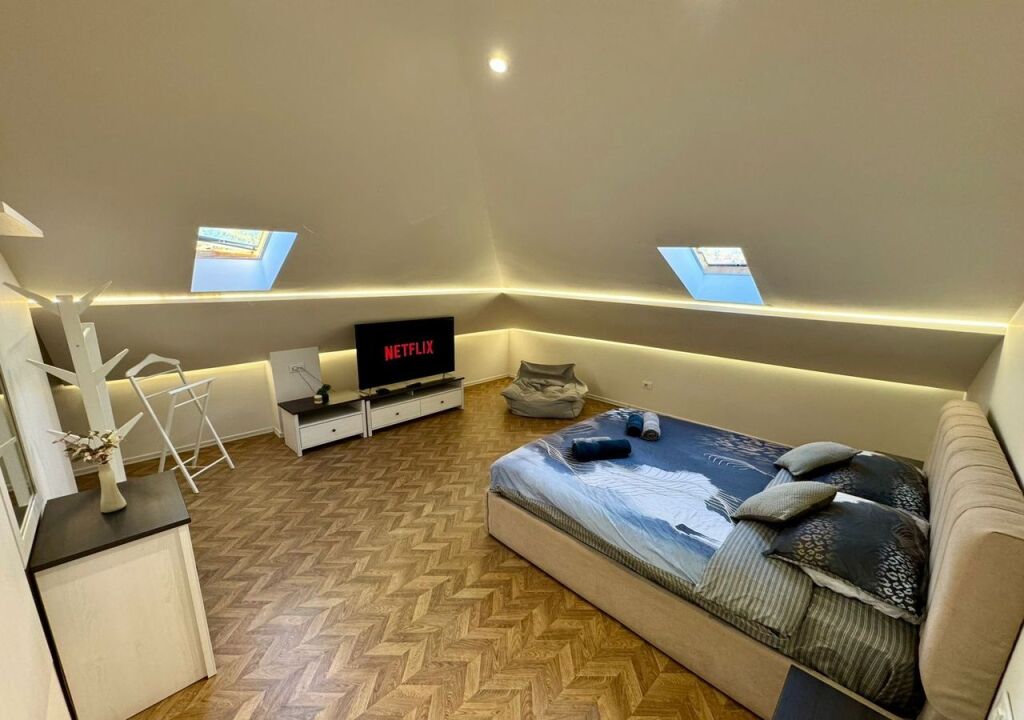 Apartament me Qira në Komuna e Parisit - 600 EUR
