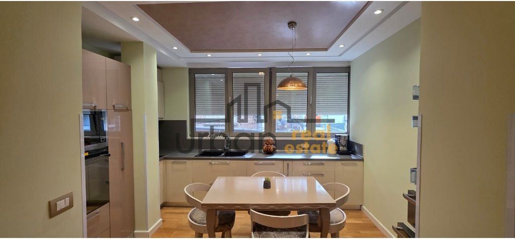 🏡 JEPET ME QERA APARTAMENT 2+1 – QENDËR