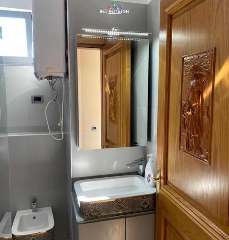 Apartament Me Qera 1+1 Ne Myslym Shyr (ID B2101637) Tirane