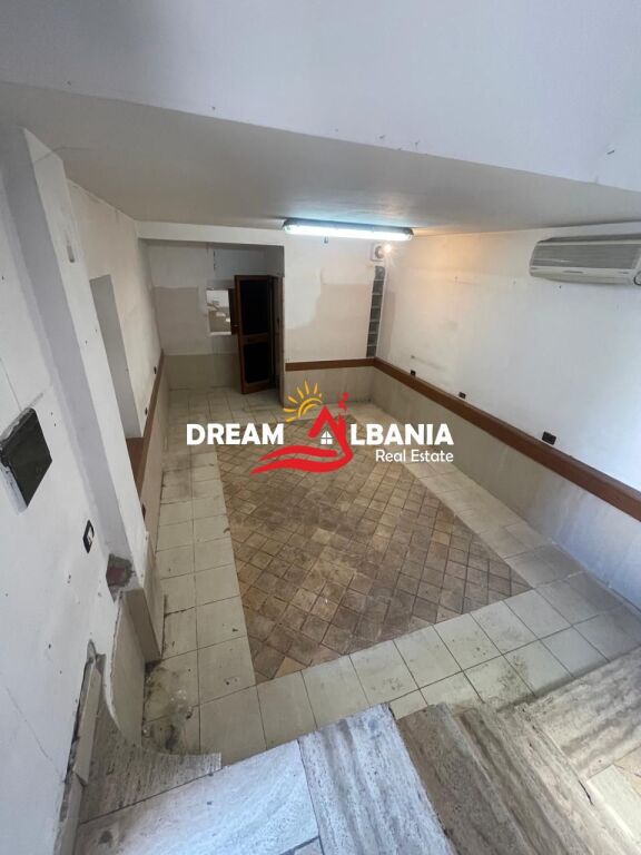 Duplex Shop for Sale in Center, Tirana ( ID 4171623 )