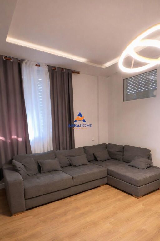 JEPET ME QERA APARTAMENT 1+1+VERANDE "LIQENI I THATË, TIRANË PRANE RADISONIT" 550 EURO