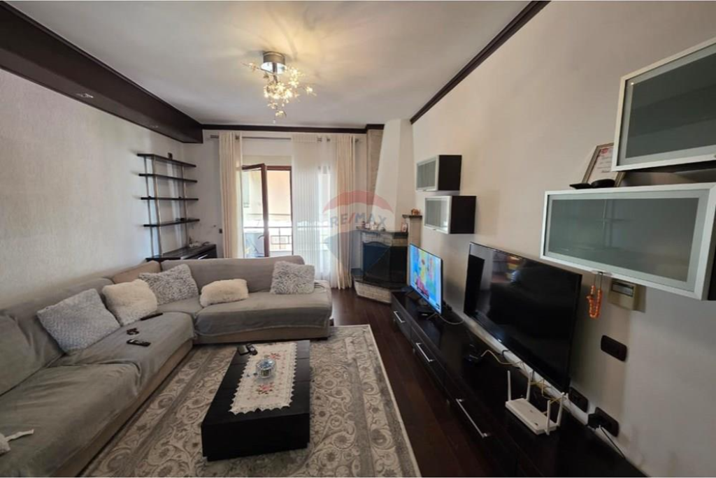 Apartment for sale 2+1+2+2 balconies at Kodra e Diellit