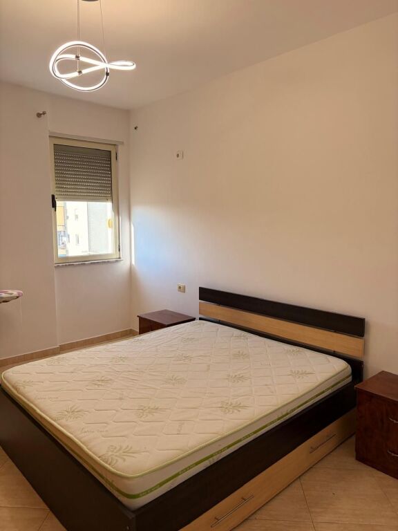 Shitet Apartament 2+1 ne Misto Mame