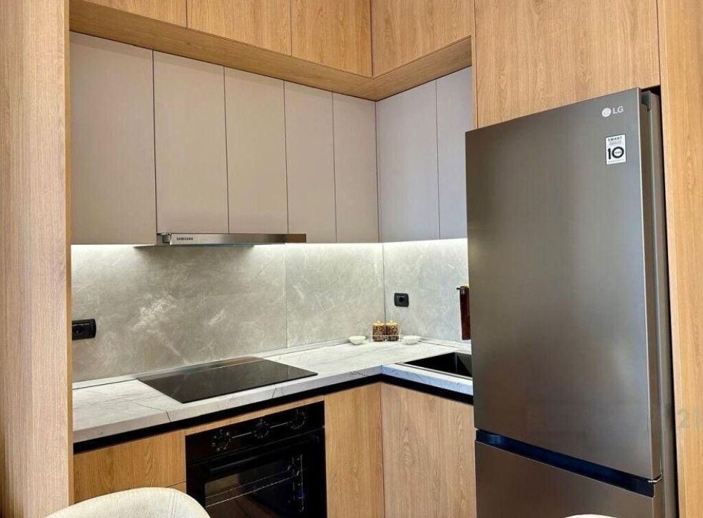 🏡 Jepet me qira apartament 1+1 – Rr. e Kavajës (Qendër)