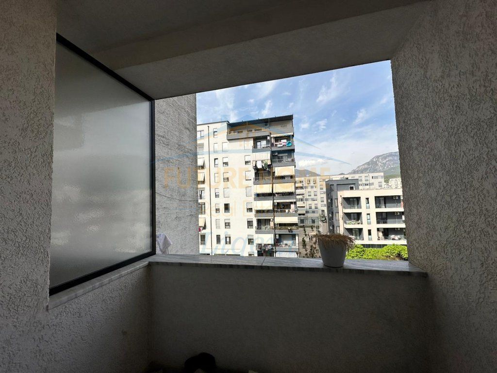 In vendita 2+1 fronte strada, Kinostudio 179.000€