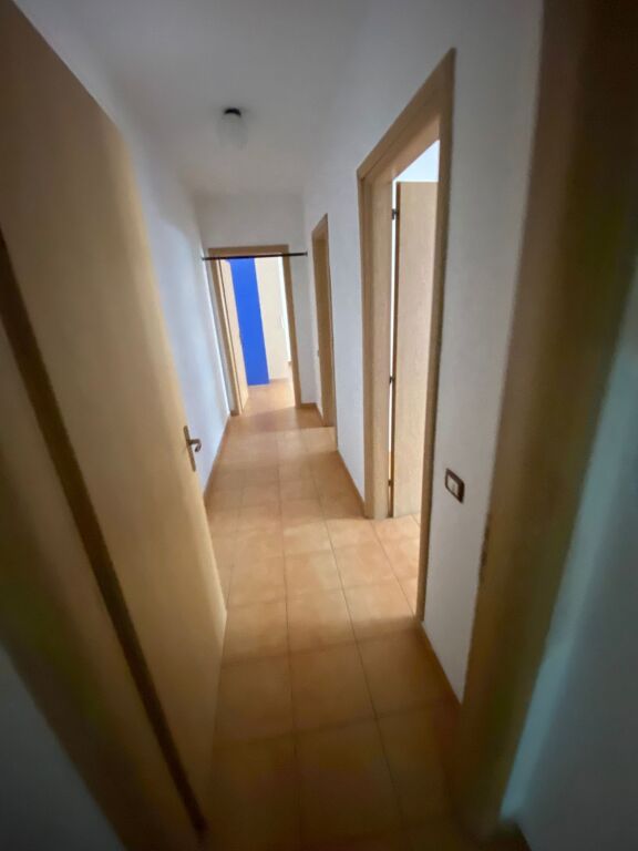 Jepet apartament me qira 2+1 tek 21 Dhjetori