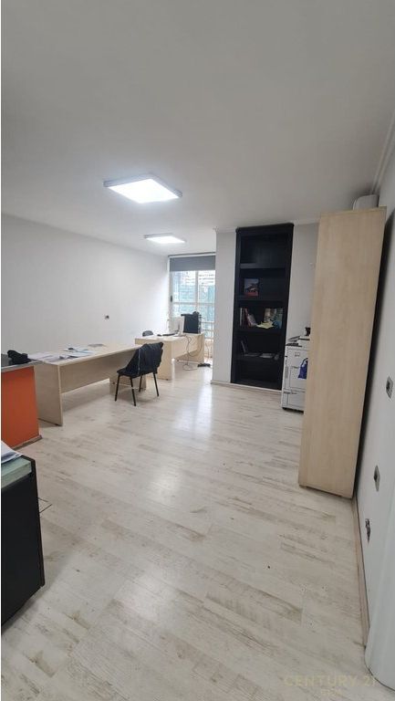 PRANE 21 DHJETORIT SHESIM APARTAMENT 2+1 , RRUGA SALI BUTKA