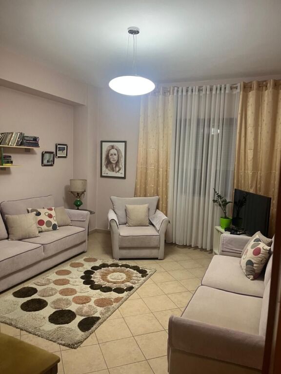 Apartament 2+1+2 per qira te Rruga e Kavajes