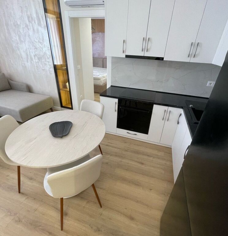Apartament 1+1 per qera , Bulevardi I Ri