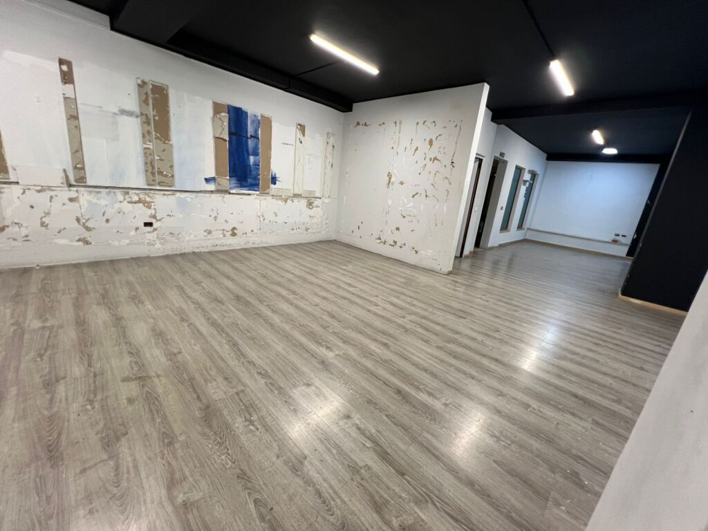 🏢 Rent – Business Premises in Bllok, Tirana