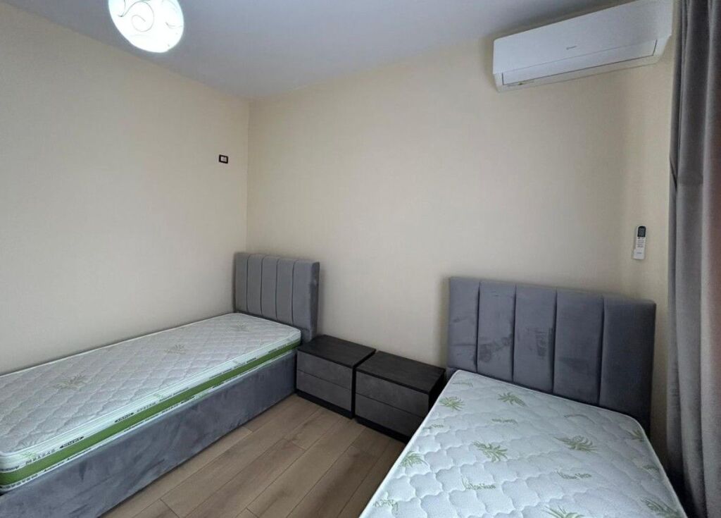 📌 Apartament me Qira – Rruga e Kavajës (përballë Delijorgjit)