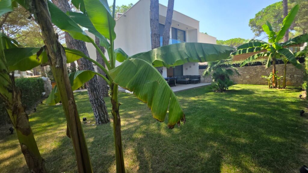 Shitet vile elitare ne San Pietro Resort