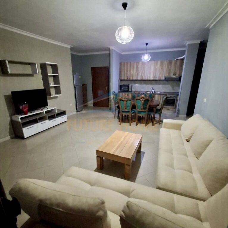 Qera, Apartament 2+1+2, Bar Bohem, Unaza e Re