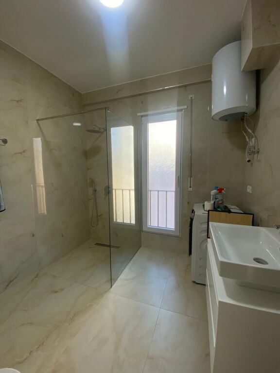 🏡 Apartament 2+1+2 me qira – Afer Pazari i Ri
