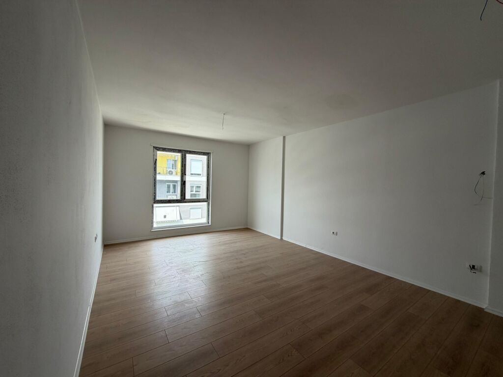 Appartamento 2+1+2 in vendita a Univers City