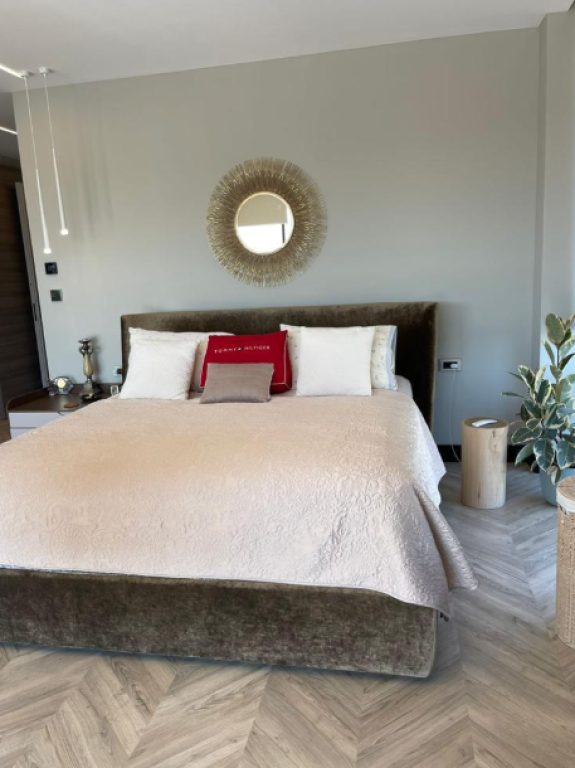Individual Villa for Sale – Farka Lake  ✅