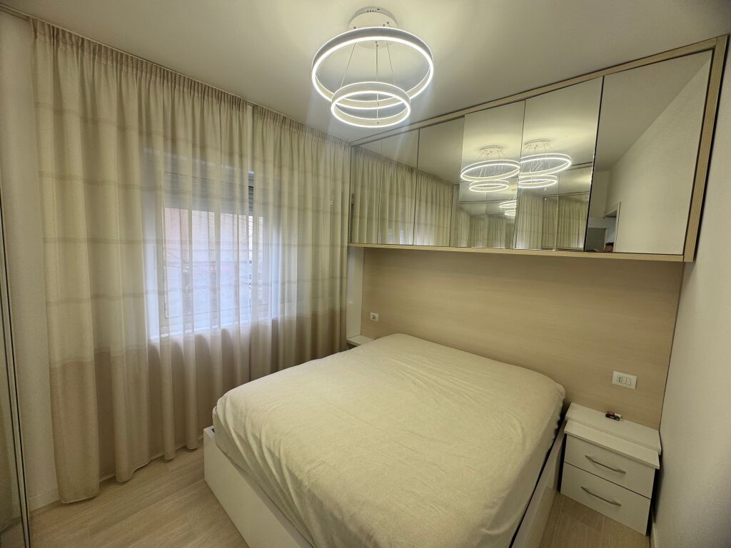 Apartament 1+1 per qira , Komuna e Parisit