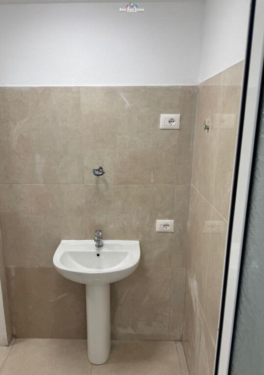 Shop For Sale at Mine Peza (ID BD1169) Tirana