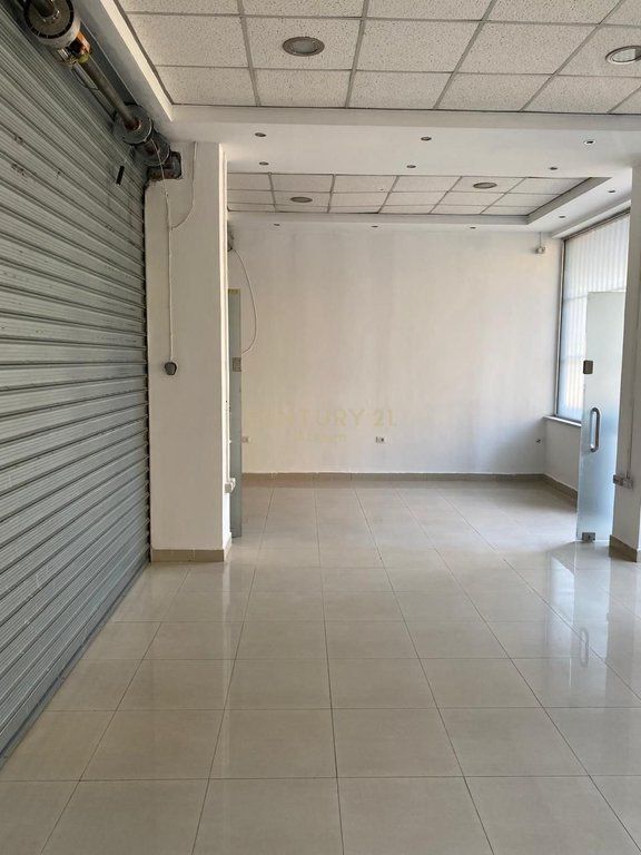 LOCALE COMMERCIALE IN AFFITTO IN VIA DIBRES