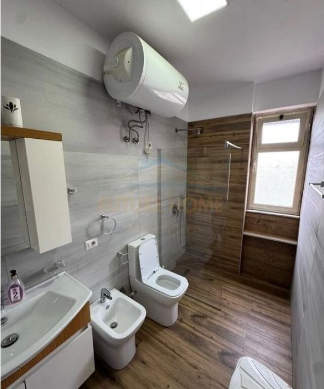 For sale, Apartment 3+1+2, Train Station, Tirana