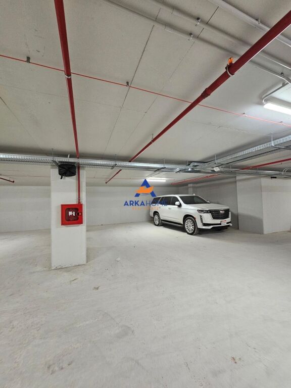 SHITET POST PARKIMI 12M2 "EKSPOSITA BUILDING" 5000000 LEKE