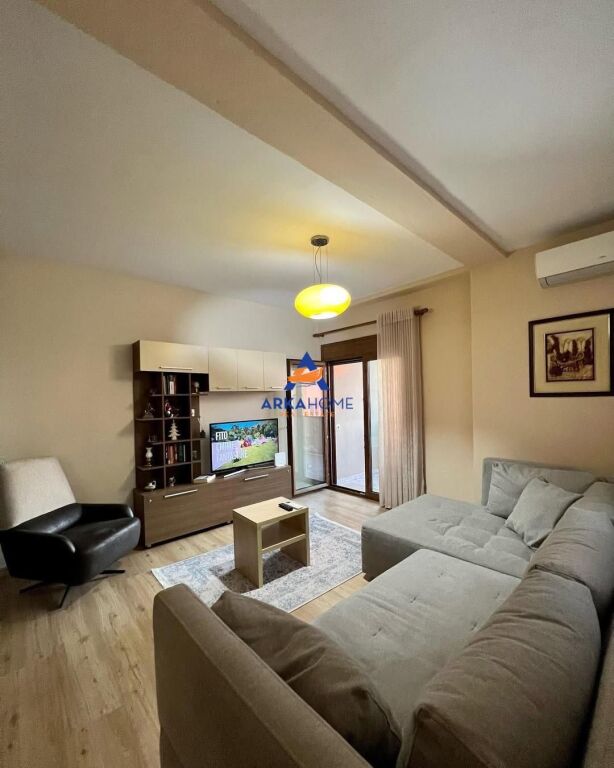 AFFITTASI APPARTAMENTO 1+1+BALCONE "MYSLYM SHYRI" 850 EURO