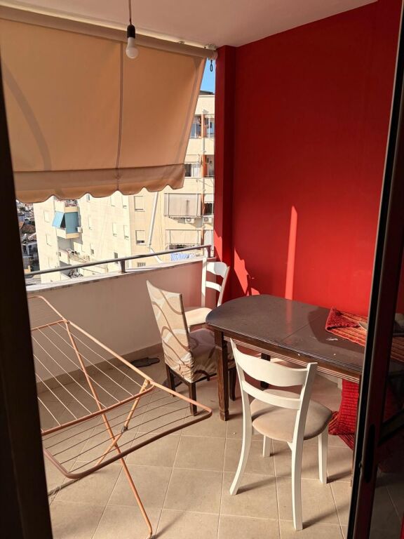 Shitet Apartament 2+1 ne Misto Mame