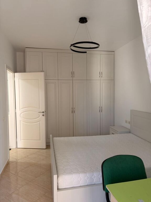 Shitet Apartament 2+1 ne Misto Mame