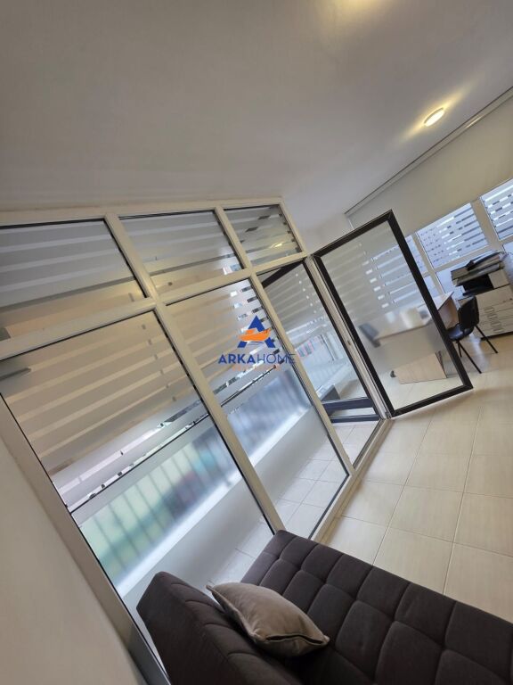 LOCALE IN AFFITTO PER UFFICI 65M2 "VIA JORDAN MISJA, NUOVO BOULEVARD, TIRANA" 500 EURO