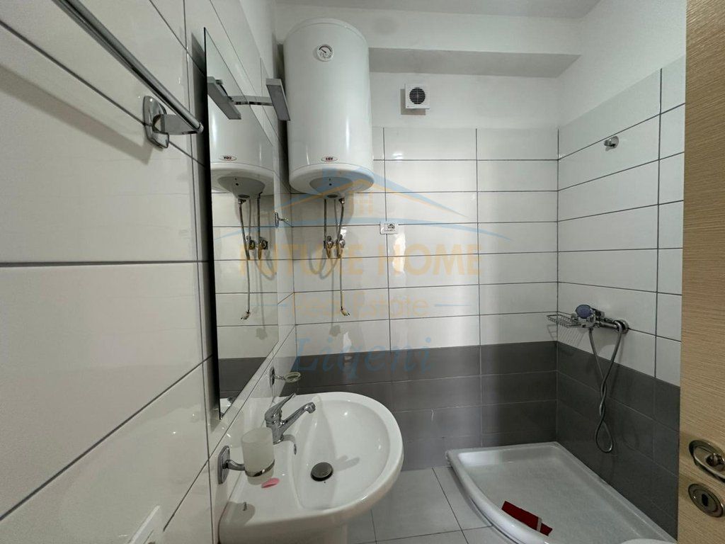 In vendita 2+1 fronte strada, Kinostudio 179.000€