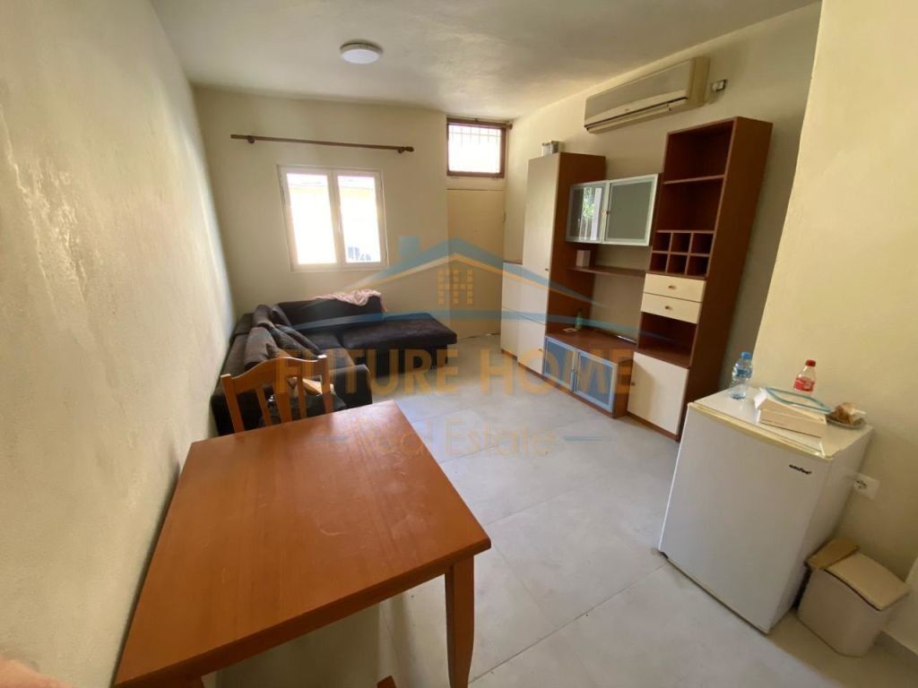 Qera, Dupleks 1+1,Bulevardi Zogu I, Tiranë
