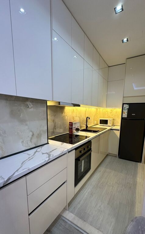 📌 Apartament 1+1 me qira – Rr. Riza Çerova