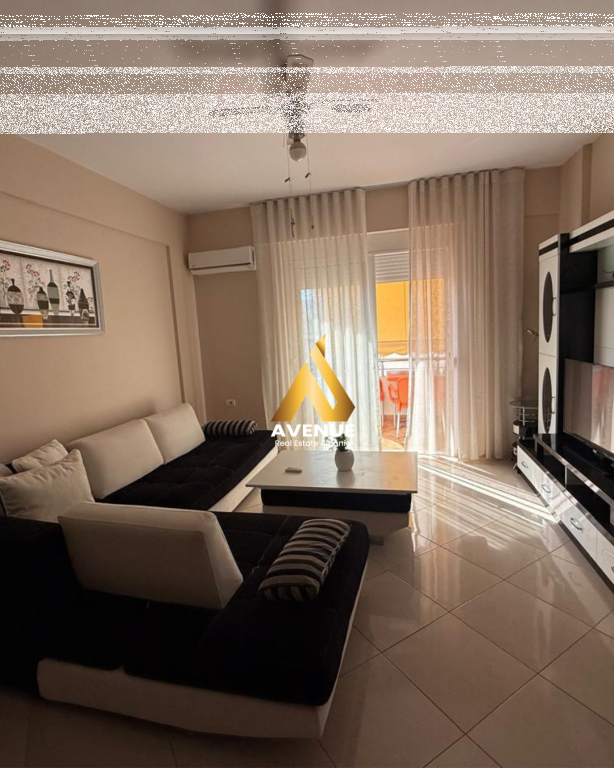 Shitet Apartament 2+1+2 Ballkone – Kodra e Sarandës, Sarandë