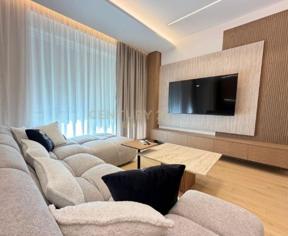 AFFITTIAMO VILLA