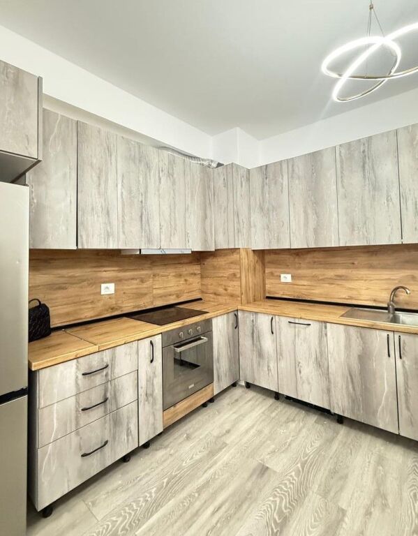 Qera | Apartament 1+1 me verandë &amp; post parkimi 📍 Urban Gate, Astir