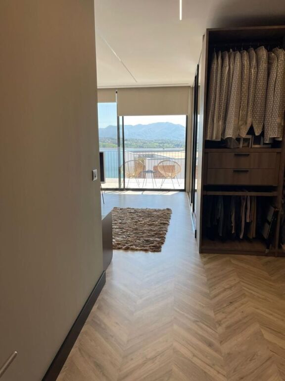🏡 Individual Villa for Sale – Lake of Farka